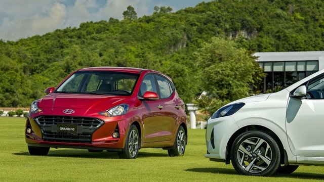 Hyundai Grand i10 nắm nhiều lợi thế khi so sánh với đối thủ đồng hương Kia Morning.
