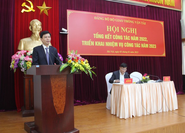 Đảng bộ Bộ GTVT nỗ lực vượt khó, hoàn thành tốt nhiệm vụ năm 2022
- Ảnh 2. Đảng bộ Bộ GTVT nỗ lực vượt khó, hoàn thành tốt nhiệm vụ năm 2022
- Ảnh 2.