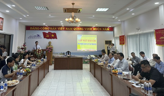 Ngành đường sắt bán hơn 200.000 chỗ, giá vé Tết cao nhất gần 3 triệu đồng - Ảnh 1.