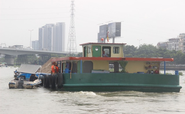 TP. HCM đề nghị xử lý 52 bến thủy nội địa hoạt động trái phép - Ảnh 2.