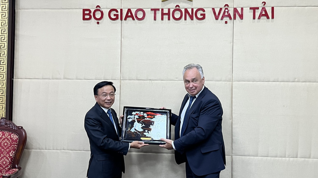 Nga sẵn sàng ủng hộ Việt Nam phát triển tàu thuyền chạy bằng điện - Ảnh 2.