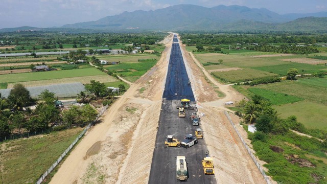 Nhà thầu chuyên đào hầm dùng gần 332 tỷ đồng mua máy móc, thiết bị mới - Ảnh 2.