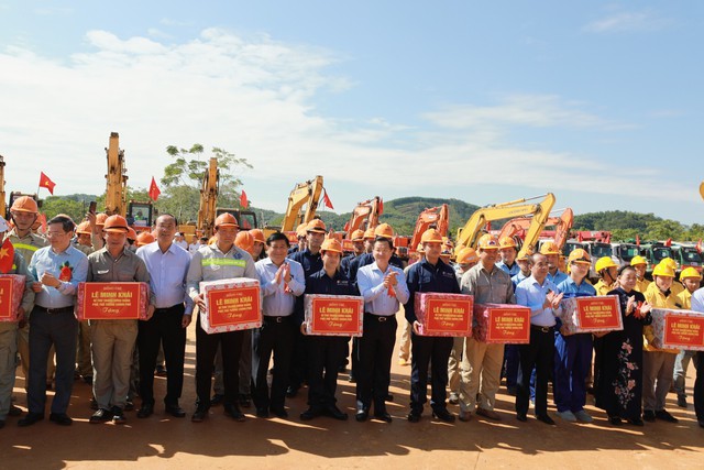 Đèo Cả bắt đầu thi công cao tốc Tuyên Quang - Hà Giang - Ảnh 1.