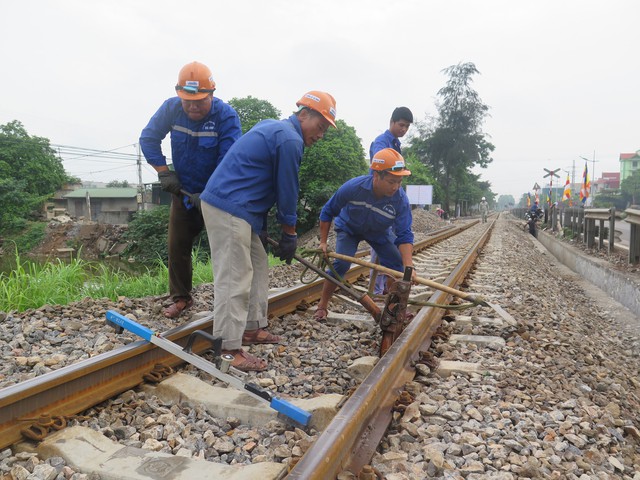 Quy định mới về giá dịch vụ bảo trì đường sắt có hiệu lực từ tháng 11/2023 - Ảnh 1.