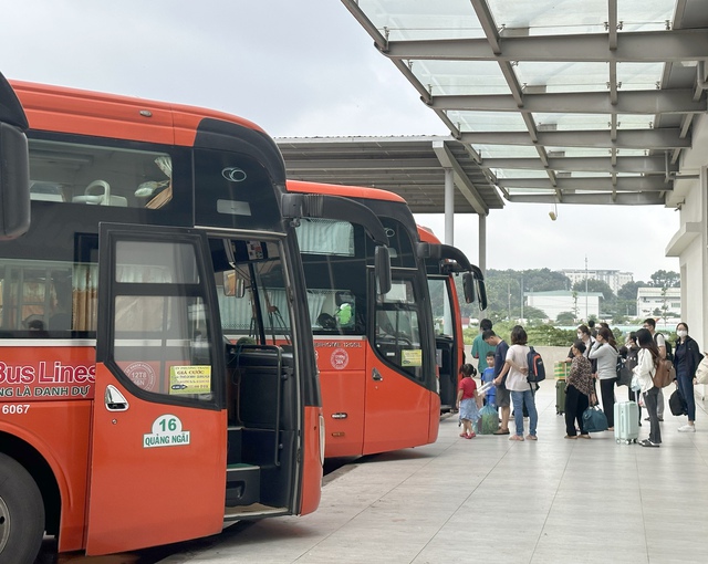 Xe khách Thành Bưởi ngừng hoạt động, TP. HCM lên kế hoạch đảm bảo phương tiện phục vụ người dân - Ảnh 3.