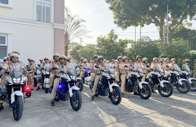 Công an TP. Thủ Đức: Ra quân tổng kiểm tra, xử lý nồng độ cồn và chất kích thích- Ảnh 2. Công an TP. Thủ Đức: Ra quân tổng kiểm tra, xử lý nồng độ cồn và chất kích thích- Ảnh 2.