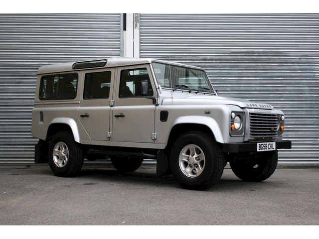 Có gì ở chiếc Land Rover đời 2008 được đấu giá lên 3 tỷ đồng rồi chịu mất tiền đặt cọc- Ảnh 4.