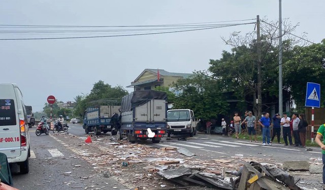 Quảng Trị: Thêm một vụ TNGT liên hoàn giữa ba xe tải trên quốc lộ 1A - Ảnh 3.