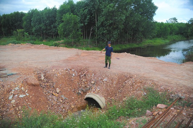 Thi công ì ạch, Quảng Trị đề xuất không kéo dài thời gian thực hiện 2 gói thầu dự án BIIG2 - Ảnh 2.