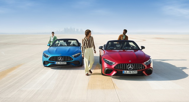 Bộ đôi xe thể thao hạng sang Mercedes-AMG SL chỉ được nhập khẩu về Việt Nam với số lượng ít ỏi.