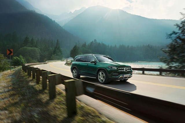 Mẫu xe SUV hạng sang Mercedes-Benz GLS 450 4Matic tăng giá 80 triệu đồng kể từ ngày 1/1/2023. Mẫu xe SUV hạng sang Mercedes-Benz GLS 450 4Matic tăng giá 80 triệu đồng kể từ ngày 1/1/2023. Thế giới xe tuần qua: Mercedes-Benz sắp tăng giá, thêm nhiều mẫu xe mới ra mắt