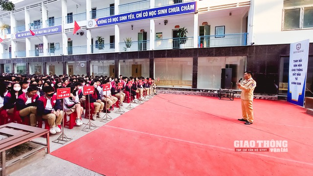 CSGT Hà Nội đối thoại về những nguy cơ khi học sinh dùng xe cơ giới tham gia giao thông - Ảnh 7.