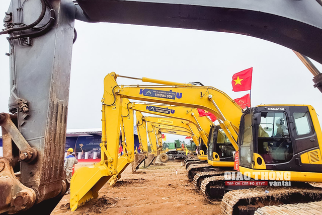 Bộ GTVT yêu cầu kiểm soát chặt 4 dự án cao tốc Bắc - Nam từ Bãi Vọt đến Vạn Ninh- Ảnh 1.