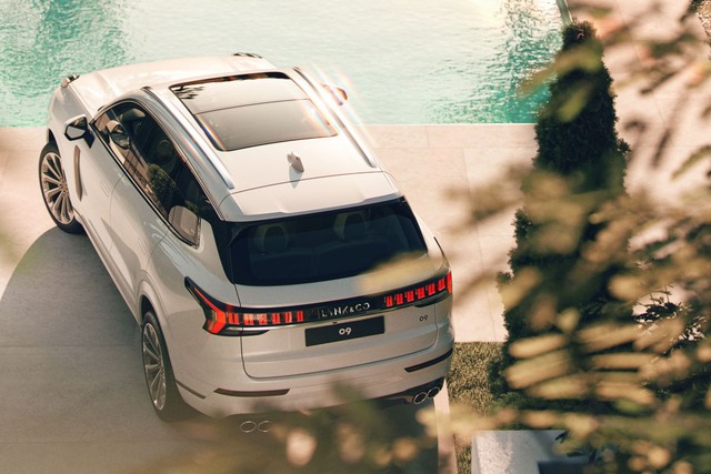 Ngày càng nhiều các mẫu ô tô Trung Quốc có giá bán lẻ vượt mốc 1 tỷ đồng gia nhập thị trường Việt Nam. Ngày càng nhiều các mẫu ô tô Trung Quốc có giá bán lẻ vượt mốc 1 tỷ đồng gia nhập thị trường Việt Nam. Ô tô Trung Quốc không còn rẻ