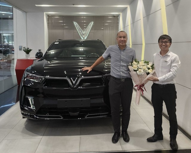 VinFast VF 9 giảm giá hơn 100 triệu đồng- Ảnh 1. VinFast VF 9 giảm giá hơn 100 triệu đồng- Ảnh 1.