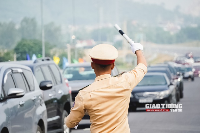 Cần tăng cường nhân lực đảm bảo giao thông 3 cao tốc khánh thành ngày 24/12- Ảnh 1.