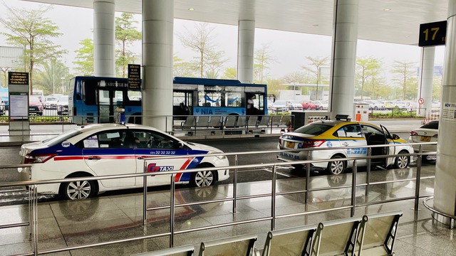 Xe buýt miễn phí ở sân bay Nội Bài hoạt động thế nào?

 - Ảnh 5.