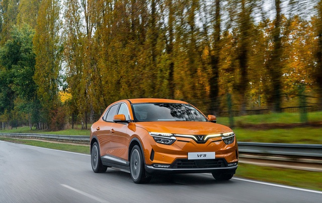 VinFast triệu hồi 2.781 xe VF 8 để xử lý bu-lông phanh cầu trước - Ảnh 1.