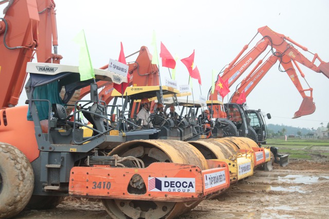 Tập đoàn Đèo Cả thúc đẩy biện pháp gỡ vướng tại cao tốc Quảng Ngãi - Hoài Nhơn - Ảnh 2.