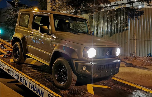 Đại lý nhận cọc Suzuki Jimny, giá dự kiến về Việt Nam khoảng hơn 800 triệu đồng - Ảnh 1.
