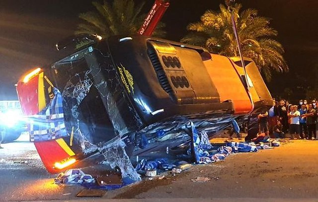 Xe khách bị đâm lật ở Bình Định không truyền dữ liệu GSHT - Ảnh 1. Xe khách bị đâm lật ở Bình Định không truyền dữ liệu GSHT - Ảnh 1.
