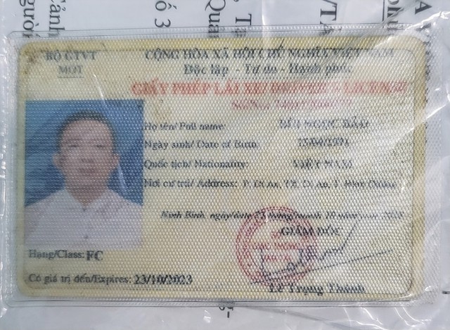 Nhiều tài xế sử dụng GPLX, tem kiểm định giả vượt cao tốc Đà Nẵng - Quảng Ngãi - Ảnh 3.