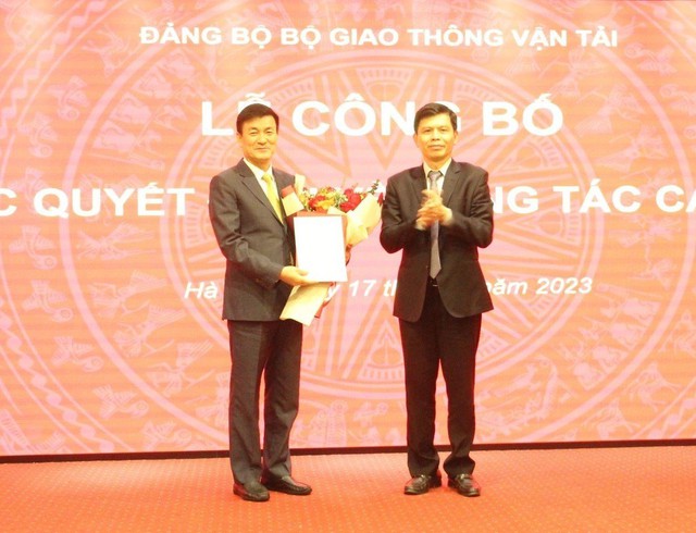 Nguyên Tổng Biên tập Tạp chí Cộng sản: "Vụ việc đăng kiểm là thách thức lớn, cũng là cơ hội để phát triển" - Ảnh 3. Nguyên Tổng Biên tập Tạp chí Cộng sản: "Vụ việc đăng kiểm là thách thức lớn, cũng là cơ hội để phát triển" - Ảnh 3.