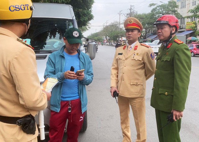 Hải Phòng thu hồi phù hiệu 92 phương tiện vi phạm tốc độ - Ảnh 4.