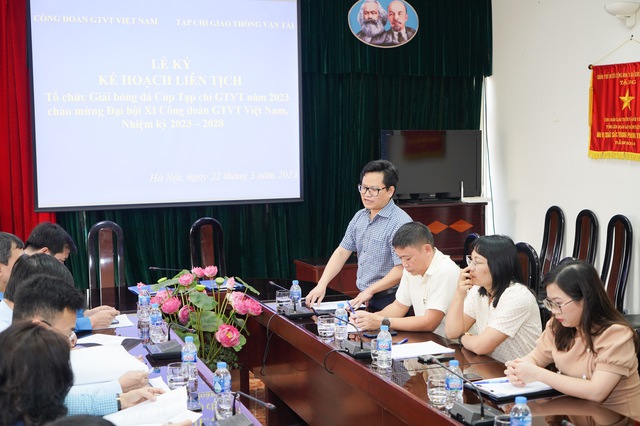 Khởi động Giải bóng đá Cúp Tạp chí GTVT năm 2023 chào mừng Đại hội XI Công đoàn GTVT Việt Nam - Ảnh 4. Khởi động Giải bóng đá Cúp Tạp chí GTVT năm 2023 chào mừng Đại hội XI Công đoàn GTVT Việt Nam - Ảnh 4.