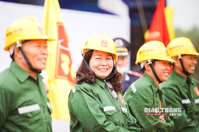 Thủ tướng chỉ đạo dứt điểm xử lý vướng mắc ở loạt công trình giao thông trọng điểm - Ảnh 4. Thủ tướng chỉ đạo dứt điểm xử lý vướng mắc ở loạt công trình giao thông trọng điểm - Ảnh 4.