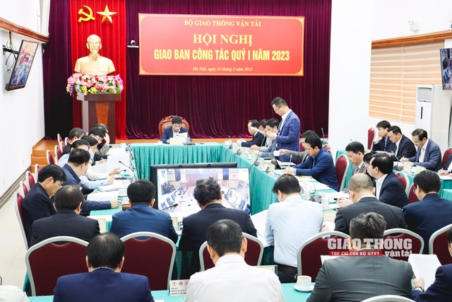 Lãnh đạo Bộ GTVT quyết liệt xử lý ngay những vấn đề lớn - Ảnh 1.