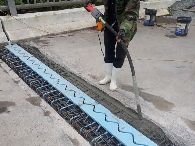 Hải Dương: Cấm lưu thông qua cầu Hồng Quang, TP Hải Dương - Ảnh 2.