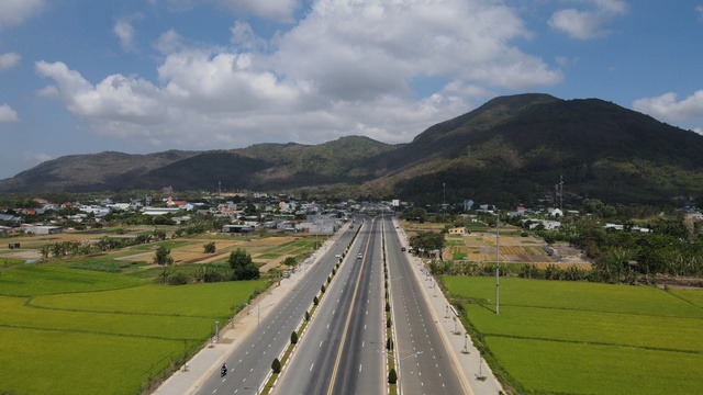 Đề nghị chuyển tuyến tránh QL56 thành đường địa phương - Ảnh 1.