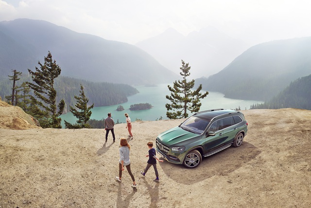 Khách hàng mua mẫu SUV full size Mercedes GLS 2023 được tặng gói báo hiểm trị giá 120 triệu đồng.