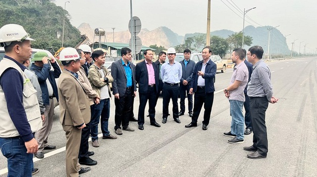 Công đoàn GTVT VN ban hành Hướng dẫn Đại hội công đoàn các cấp, nhiệm kỳ 2023 - 2028 - Ảnh 1. Công đoàn GTVT VN ban hành Hướng dẫn Đại hội công đoàn các cấp, nhiệm kỳ 2023 - 2028 - Ảnh 1.