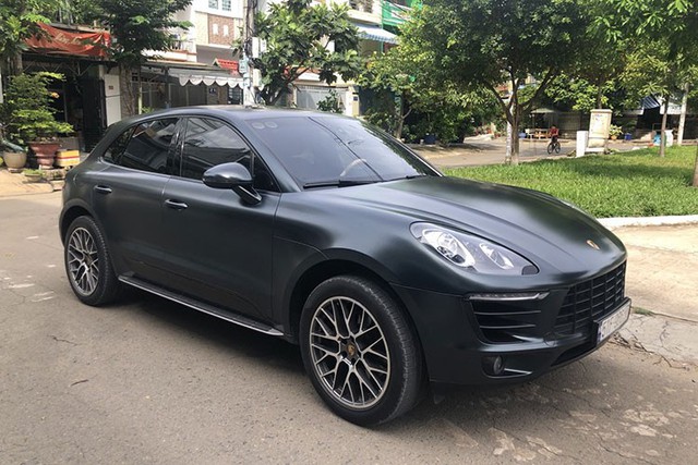 Thay cản trước hỏng hộp số, chủ xe Porsche Macan xem xét việc gửi đơn tới cơ quan chức năng - Ảnh 2.