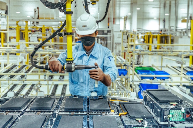 Dây chuyền sản xuất pin xe điện của nhà máy VinES.