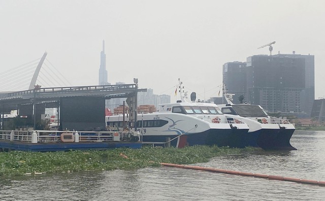 TP.HCM gia hạn thêm 1 năm hoạt động tàu cao tốc tại bến Bạch Đằng - Ảnh 1. TP.HCM gia hạn thêm 1 năm hoạt động tàu cao tốc tại bến Bạch Đằng - Ảnh 1.