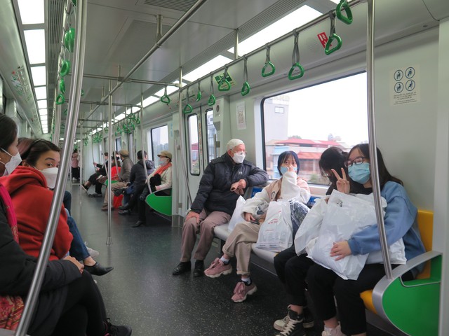 Tàu điện Cát Linh – Hà Đông sắp cán mốc chở 4 triệu lượt khách - Ảnh 1.