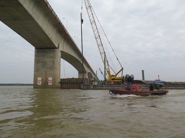 Hướng dẫn phương tiện thủy lưu thông an toàn trên sông Hồng, Đuống - Ảnh 1.