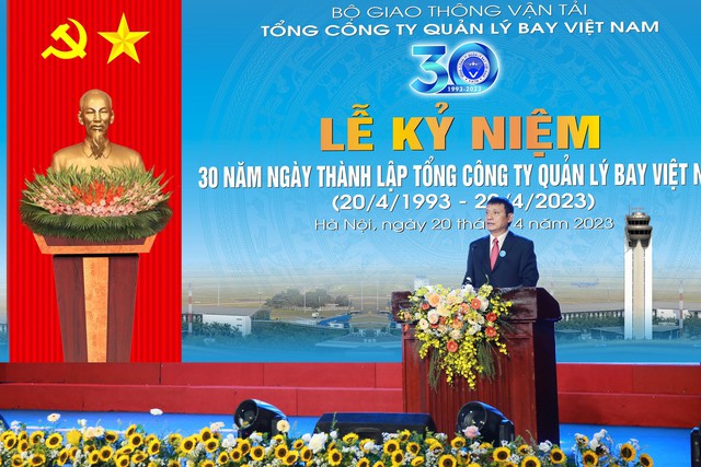 Tổng Công ty Quản lý Bay Việt Nam kỷ niệm 30 năm ngày thành lập
- Ảnh 2. Tổng Công ty Quản lý Bay Việt Nam kỷ niệm 30 năm ngày thành lập
- Ảnh 2.