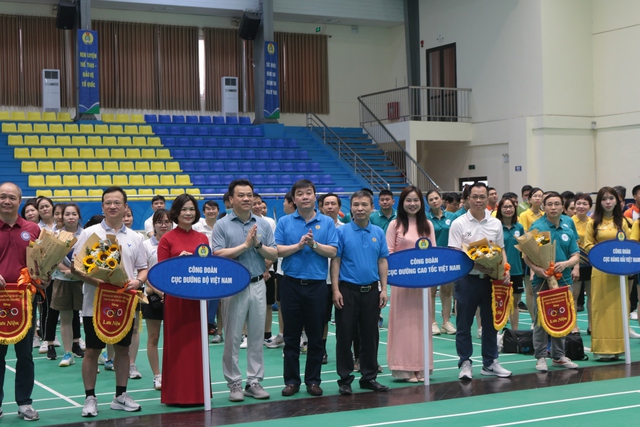 Khai mạc Hội thao CNVC-LĐ ngành GTVT chào mừng Đại hội công đoàn các cấp

 - Ảnh 13.