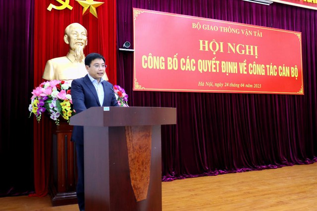 Bổ nhiệm Giám đốc Ban QLDA Hàng hải và Phó Chánh văn phòng Bộ GTVT - Ảnh 2.