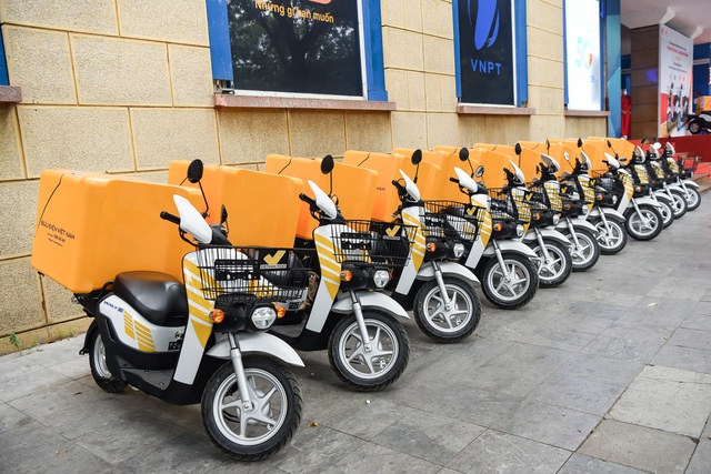 Mẫu xe máy điện mới Benly e được Honda Việt Nam lần đầu giới thiệu nhằm thăm dò thị hiếu tiêu dùng.