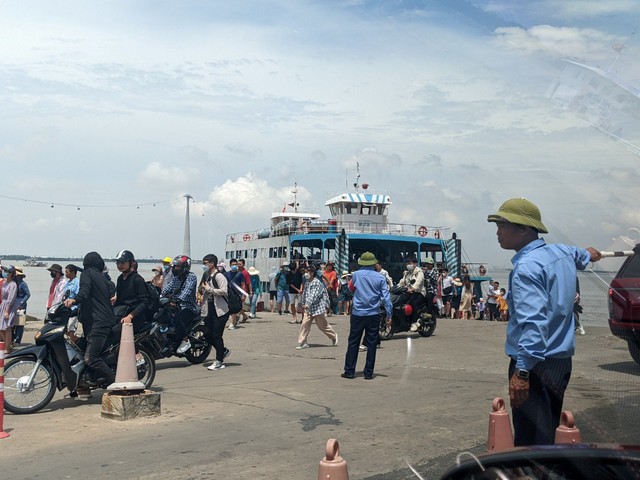 Từ 30/4, Hải Phòng phân luồng phương tiên giao thông qua phà Gót - Ảnh 1.