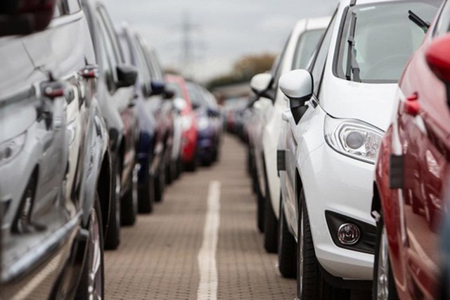 Kim ngạch nhập khẩu ô tô nguyên chiếc cao bất ngờ trong bối cảnh sức mua suy giảm.thế giới xe