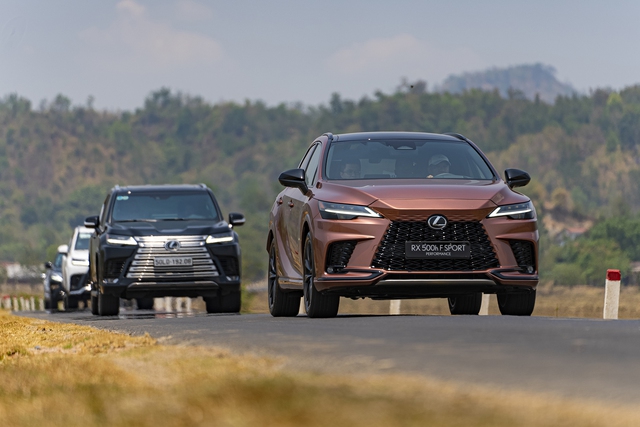 Một số mẫu xe Lexus thường xuyên rơi vào tình trạng “cháy hàng” do không đủ nguồn cung nhập khẩu.
