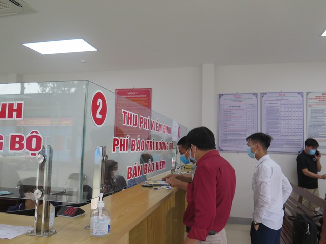 Sắp ban hành giá đăng kiểm ôtô mới - Ảnh 1.