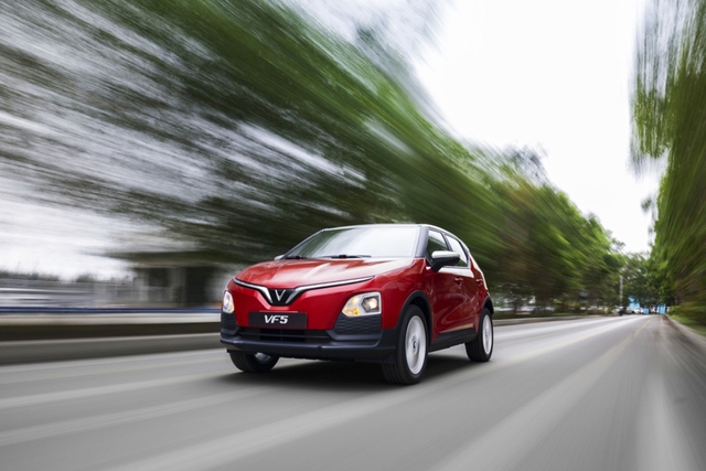 Mẫu xe điện mới VinFast VF 5 Plus vừa bắt đầu được bàn giao đến tay khách hàng từ cuối tháng 4/2023. Mẫu xe điện mới VinFast VF 5 Plus vừa bắt đầu được bàn giao đến tay khách hàng từ cuối tháng 4/2023.