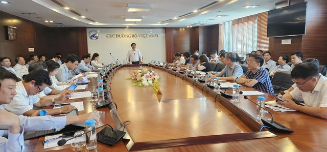 Đào tạo lái xe theo hướng mở, tăng cường xiết chặt công tác sát hạch lái xe - Ảnh 1.